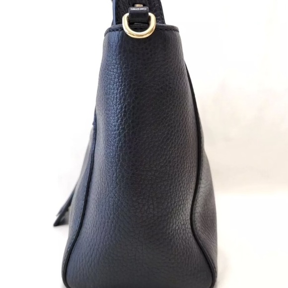 Gucci Purse- Authentic - Picture 8 of 16